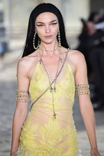 ジバンシィ バイ リカルド ティッシ 2016年春夏メンズコレクション - 縦縞なストリート・モード｜写真17