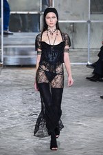 ジバンシィ バイ リカルド ティッシ 2016年春夏メンズコレクション - 縦縞なストリート・モード｜写真30