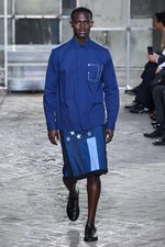 ジバンシィ バイ リカルド ティッシ 2016年春夏メンズコレクション - 縦縞なストリート・モード｜写真66