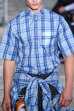 ジバンシィ バイ リカルド ティッシ 2016年春夏メンズコレクション - 縦縞なストリート・モード｜写真88