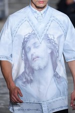 ジバンシィ バイ リカルド ティッシ 2016年春夏メンズコレクション - 縦縞なストリート・モード｜写真93