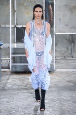 ジバンシィ バイ リカルド ティッシ 2016年春夏メンズコレクション - 縦縞なストリート・モード｜写真97