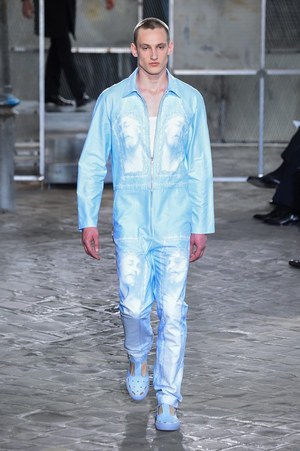 ジバンシィ バイ リカルド ティッシ 2016年春夏メンズコレクション - 縦縞なストリート・モード｜写真102