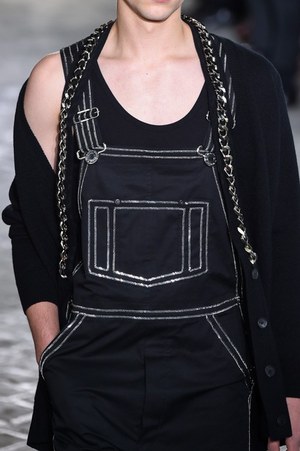 ジバンシィ バイ リカルド ティッシ 2016年春夏メンズコレクション - 縦縞なストリート・モード｜写真108