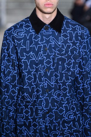 ジバンシィ バイ リカルド ティッシ 2016年春夏メンズコレクション - 縦縞なストリート・モード｜写真52