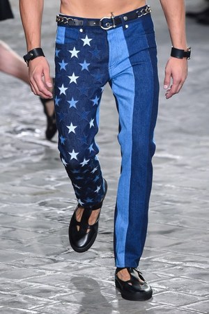 ジバンシィ バイ リカルド ティッシ 2016年春夏メンズコレクション - 縦縞なストリート・モード｜写真56