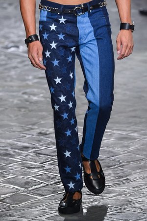 ジバンシィ バイ リカルド ティッシ 2016年春夏メンズコレクション - 縦縞なストリート・モード｜写真61