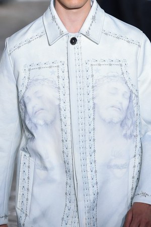 ジバンシィ バイ リカルド ティッシ 2016年春夏メンズコレクション - 縦縞なストリート・モード｜写真95