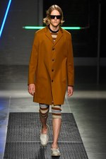 MSGM 2016年春夏メンズコレクション - ストリートアートによる新ニットウェア時代の幕開け｜写真14