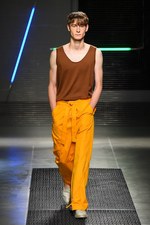 MSGM 2016年春夏メンズコレクション - ストリートアートによる新ニットウェア時代の幕開け｜写真17