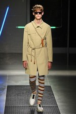MSGM 2016年春夏メンズコレクション - ストリートアートによる新ニットウェア時代の幕開け｜写真18