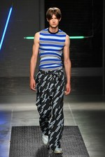 MSGM 2016年春夏メンズコレクション - ストリートアートによる新ニットウェア時代の幕開け｜写真46