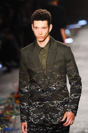 マルセロ・ブロン カウンティ・オブ・ミラン(MARCELO BURLON COUNTY OF MILAN) 2016年春夏メンズコレクション  - 写真50