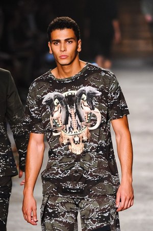 マルセロ・ブロン カウンティ・オブ・ミラン(MARCELO BURLON COUNTY OF MILAN) 2016年春夏メンズコレクション  - 写真52