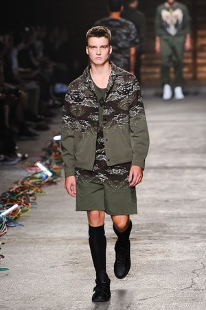 マルセロ・ブロン カウンティ・オブ・ミラン(MARCELO BURLON COUNTY OF MILAN) 2016年春夏メンズコレクション  - 写真53