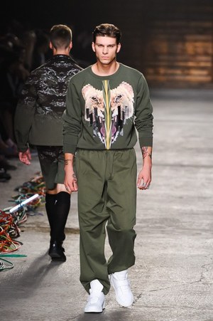 マルセロ・ブロン カウンティ・オブ・ミラン(MARCELO BURLON COUNTY OF MILAN) 2016年春夏メンズコレクション  - 写真55