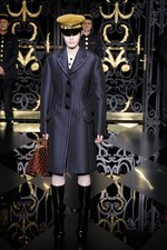 マーク・ジェイコブスが誘い込む、濃密でシークレットな世界　ルイヴィトン(LOUIS VUITTON)、2011-2012年秋冬コレクション｜写真12