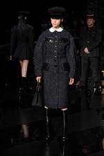 マーク・ジェイコブスが誘い込む、濃密でシークレットな世界　ルイヴィトン(LOUIS VUITTON)、2011-2012年秋冬コレクション｜写真17