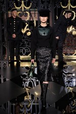 マーク・ジェイコブスが誘い込む、濃密でシークレットな世界　ルイヴィトン(LOUIS VUITTON)、2011-2012年秋冬コレクション｜写真26