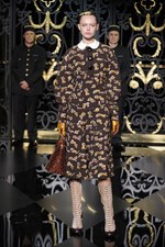 マーク・ジェイコブスが誘い込む、濃密でシークレットな世界　ルイヴィトン(LOUIS VUITTON)、2011-2012年秋冬コレクション｜写真36