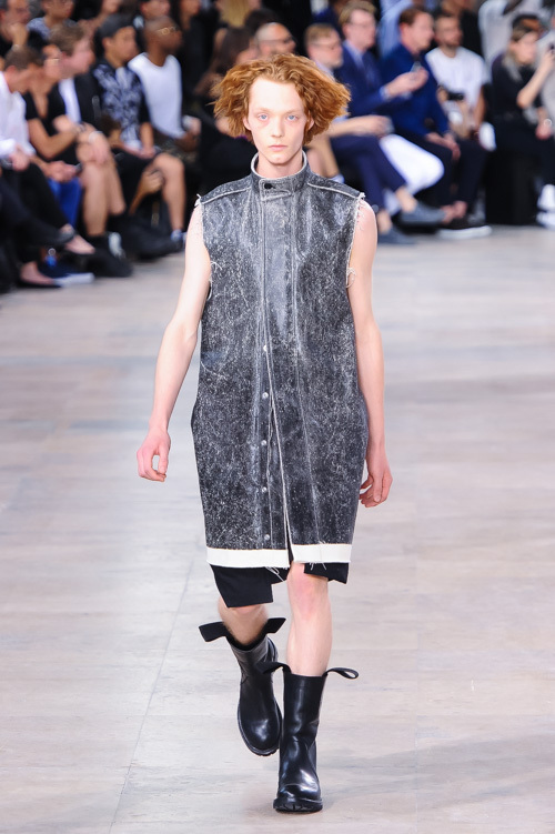 リック・オウエンス(Rick Owens) 2016年春夏メンズコレクション  - 写真1