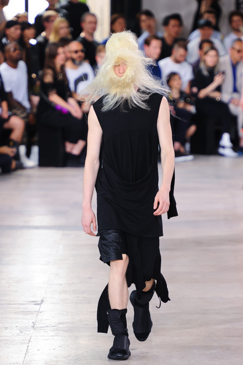 リック・オウエンス(Rick Owens) 2016年春夏メンズコレクション シルエット - 写真28