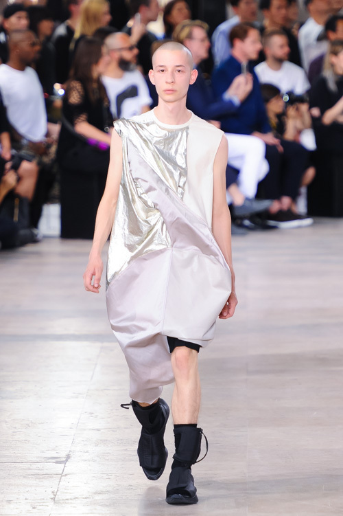 リック・オウエンス(Rick Owens) 2016年春夏メンズコレクション シルエット - 写真32