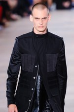 リック・オウエンス 2016年春夏メンズコレクション - リックが考える男らしさの定義｜写真22