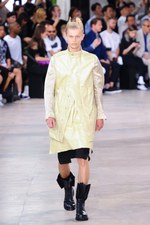 リック・オウエンス 2016年春夏メンズコレクション - リックが考える男らしさの定義｜写真23