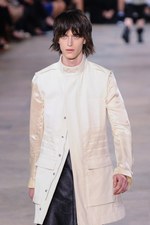 リック・オウエンス 2016年春夏メンズコレクション - リックが考える男らしさの定義｜写真27