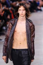 リック・オウエンス 2016年春夏メンズコレクション - リックが考える男らしさの定義｜写真39