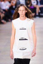 リック・オウエンス 2016年春夏メンズコレクション - リックが考える男らしさの定義｜写真45