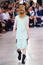 リック・オウエンス 2016年春夏メンズコレクション - リックが考える男らしさの定義｜写真57