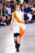 リック・オウエンス 2016年春夏メンズコレクション - リックが考える男らしさの定義｜写真71