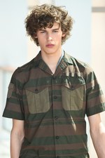 カラー(kolor) 2016年春夏メンズコレクション - 戦争に行けない戦闘服｜写真4