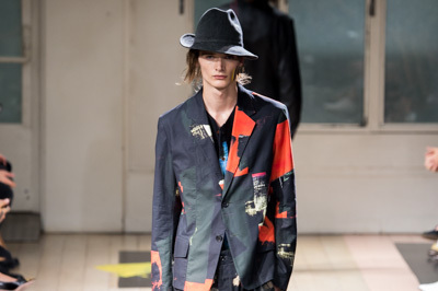 2016年春夏パリコレクション｜ヨウジヤマモト 2016年春夏メンズコレクション - “縦線”に意味を持たせて