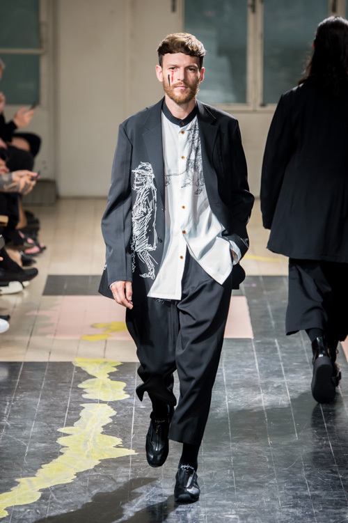 ヨウジヤマモト(Yohji Yamamoto) 2016年春夏メンズコレクション  - 写真104