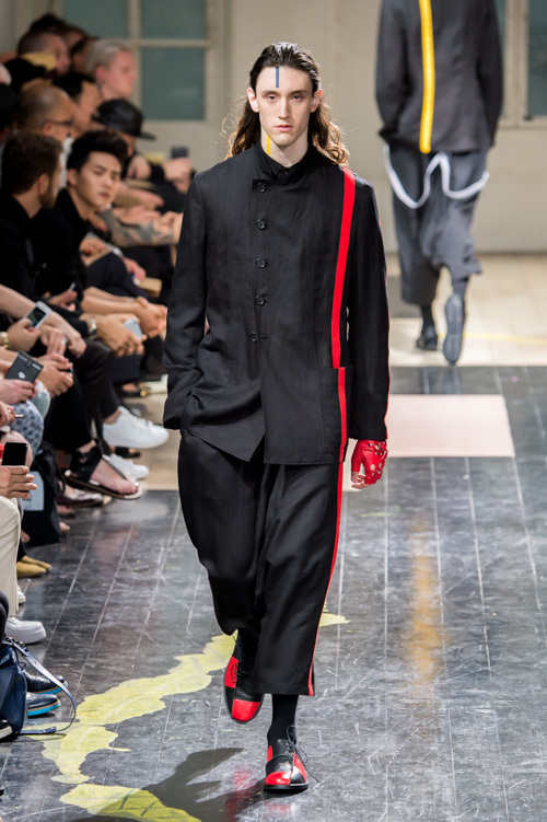 ヨウジヤマモト(Yohji Yamamoto) 2016年春夏メンズコレクション  - 写真83