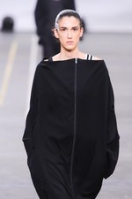 Y-3 2016年春夏コレクション - 3本線への回帰と進化｜写真4