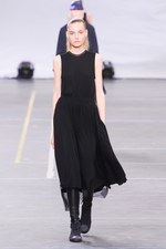 Y-3 2016年春夏コレクション - 3本線への回帰と進化｜写真7