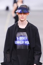 Y-3 2016年春夏コレクション - 3本線への回帰と進化｜写真10