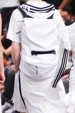 Y-3 2016年春夏コレクション - 3本線への回帰と進化｜写真113