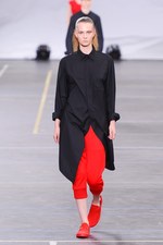 Y-3 2016年春夏コレクション - 3本線への回帰と進化｜写真17