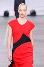 Y-3 2016年春夏コレクション - 3本線への回帰と進化｜写真22