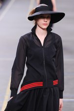 Y-3 2016年春夏コレクション - 3本線への回帰と進化｜写真29