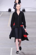 Y-3 2016年春夏コレクション - 3本線への回帰と進化｜写真34