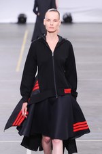 Y-3 2016年春夏コレクション - 3本線への回帰と進化｜写真35