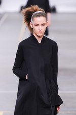 Y-3 2016年春夏コレクション - 3本線への回帰と進化｜写真37