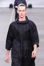 Y-3 2016年春夏コレクション - 3本線への回帰と進化｜写真55