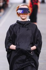 Y-3 2016年春夏コレクション - 3本線への回帰と進化｜写真57